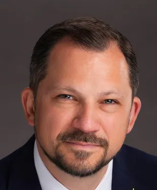 Evan Hunt portrait