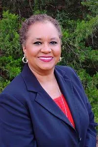 Roxann Lathan portrait